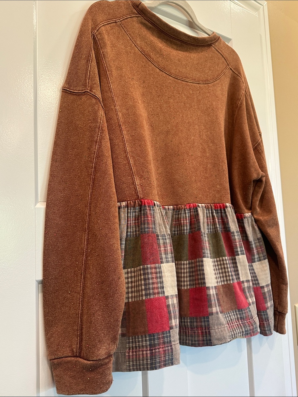Easel Relaxed Hot Cocoa & Plaid Pullover, Size Medium - Picture 5 of 7